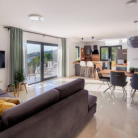Villa Leona A Luxury Villa Near Makarska, Heated Pool Zivogosce Exterior photo