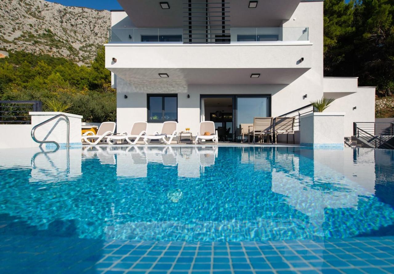 Villa Leona A Luxury Villa Near Makarska, Heated Pool Zivogosce Room photo